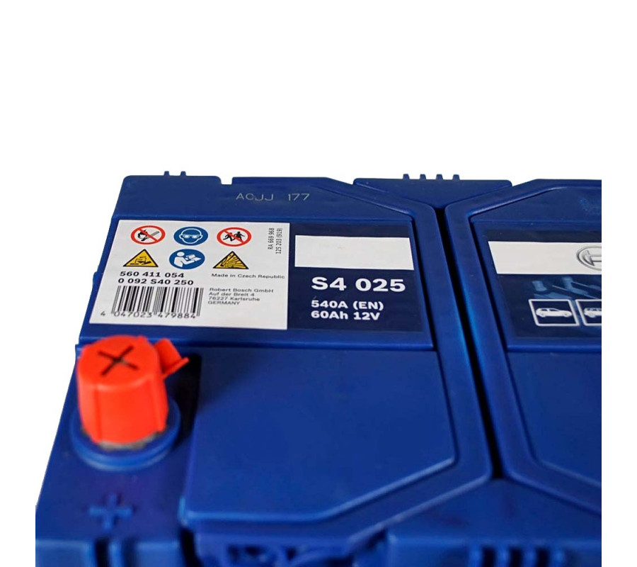 Автомобильный аккумулятор Bosch 60Ah 540A S4025